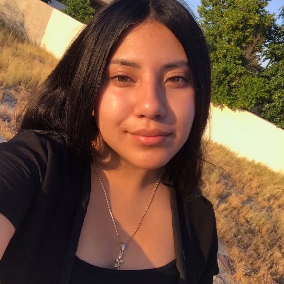 Meet your Posher, Abby - Picture 1 of 1